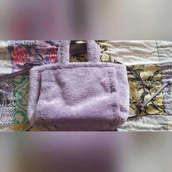 Kate Spade purse with strap - Picture 2 of 10